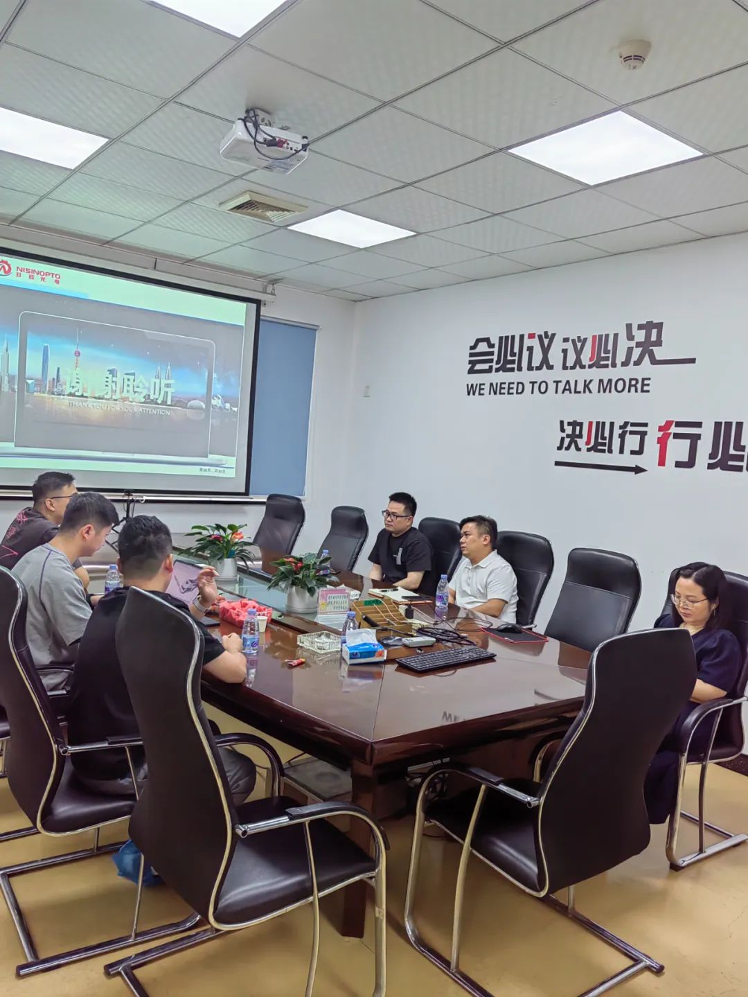 靠什么吸引客户1.jpg